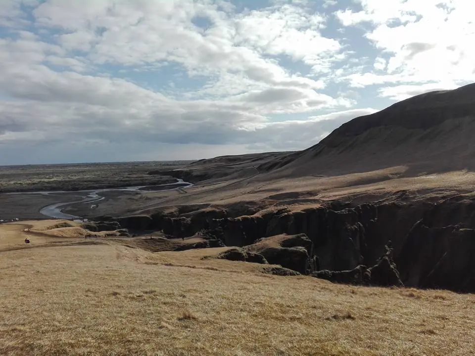 Mi hermana fue a Islandia y te muestro lo lindo que es ese p
