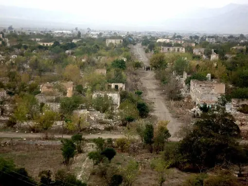 Pueblos Fantasmas Y Pueblos Malditos