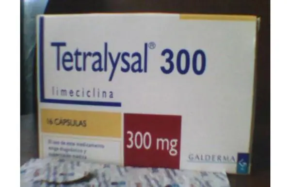 Como curar el acné sin roacutan [con medicamentos]