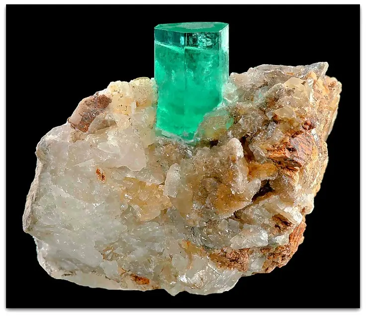 anillo de oro con esmeralda