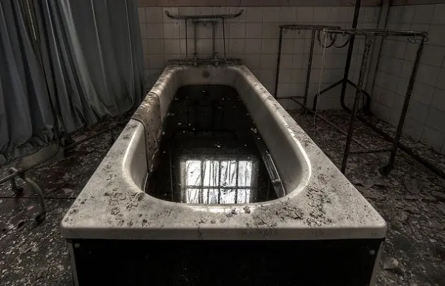 10 hospitales abandonados