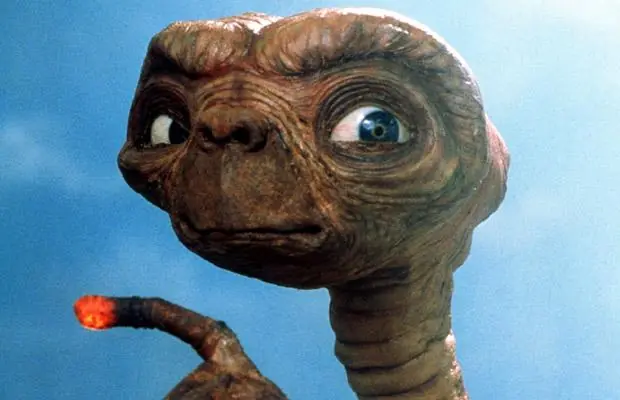 ET nos Visita