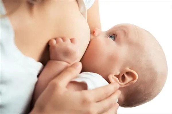 El cáncer podría combatirse con leche materna