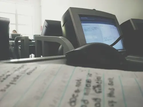 15 Cosas que hoy usas pero ya no existirán en el 2030