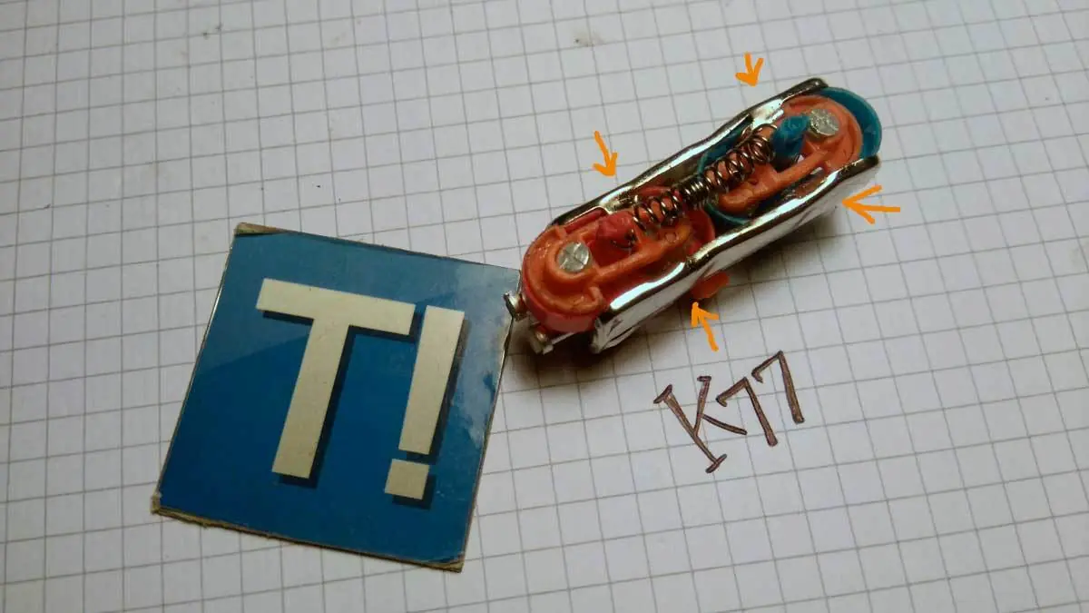 2 encendedores + 1 tornillo = 1 vagón