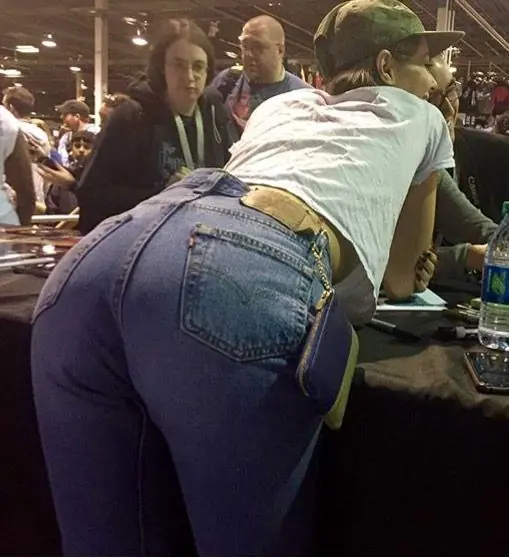 MegaPost de Willa Holland deja puntos si te gusto
