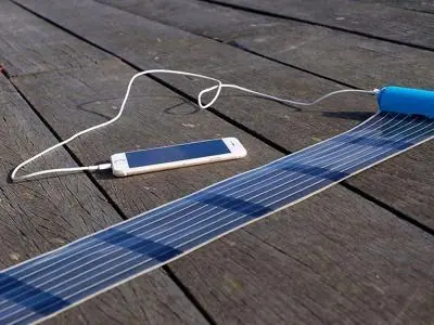 HeLi-on, el cargador solar enrollable de bolsillo