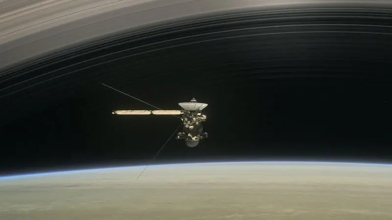 La sonda Cassini ya navega entre los anillos de Saturno