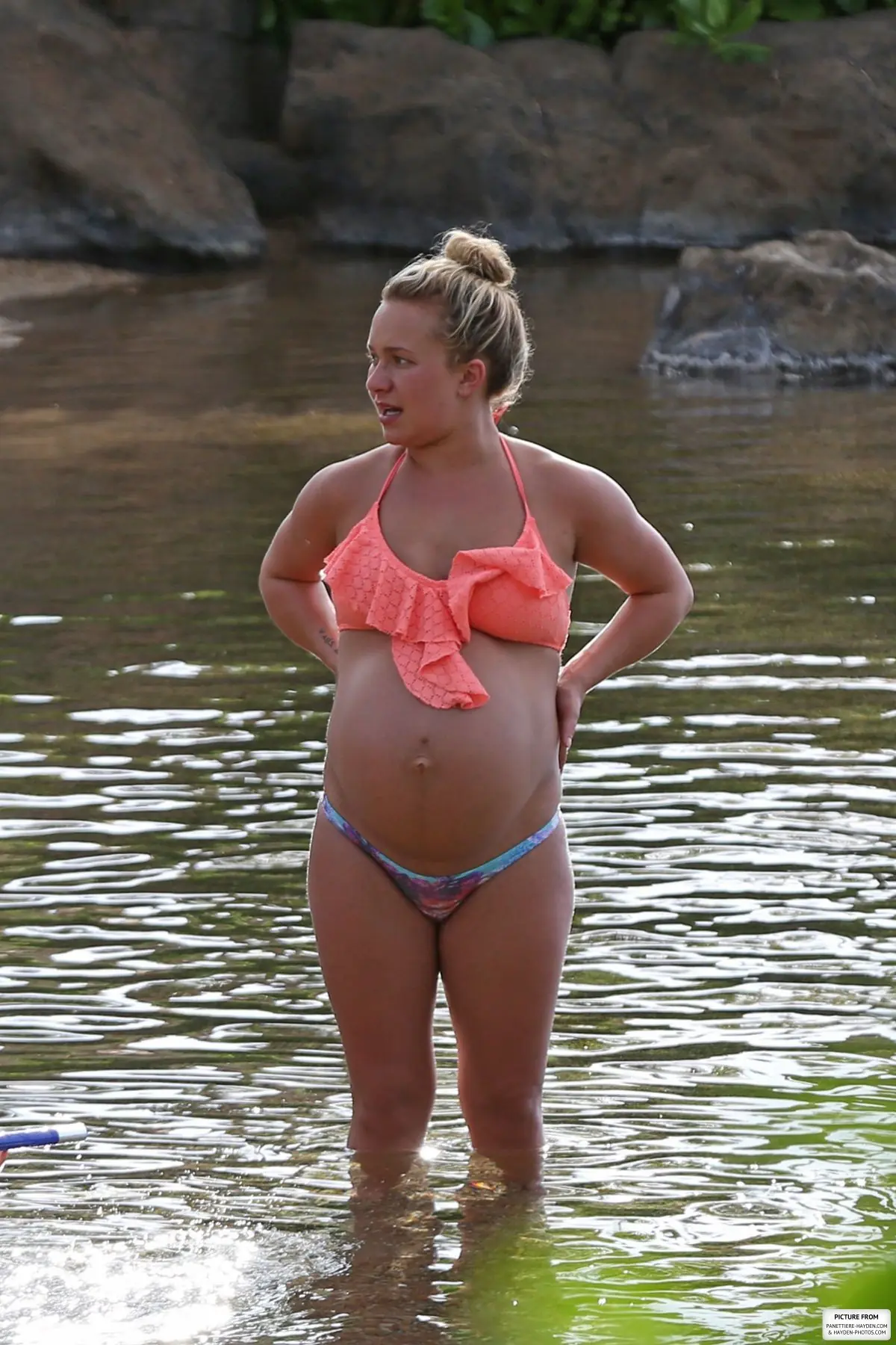hayden panettiere diamond por embarazo en bikini