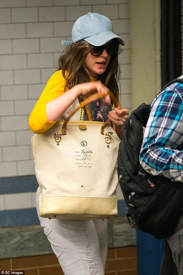 Anne Hathaway images