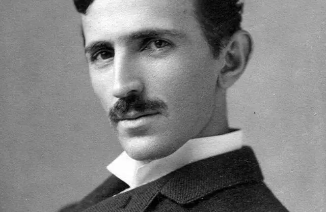 Basta de futbol!entra a leer 25  frases de Tesla + yapa