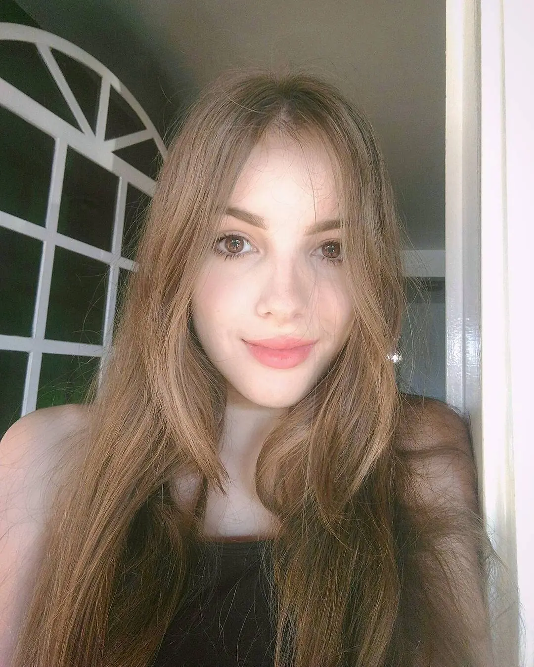 Jhulia Pimentel y buenas noches