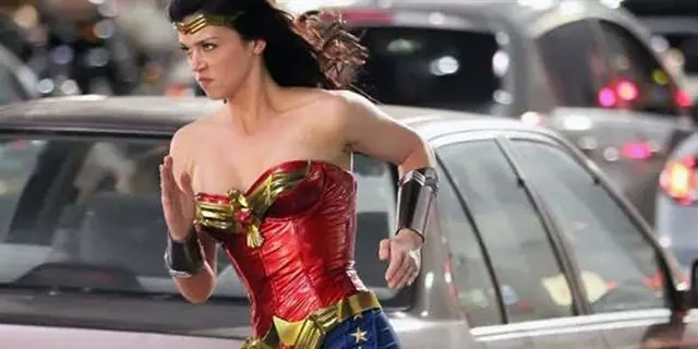Wonder Woman ONLINE Wonder Woman ONLINE
