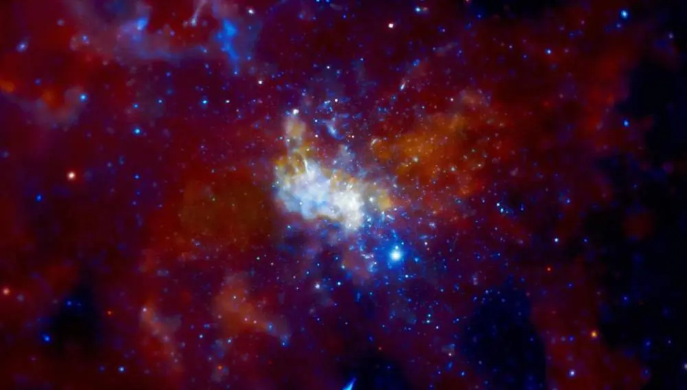 Agujero negro y estrellas ponen a prueba teoría de Einstein