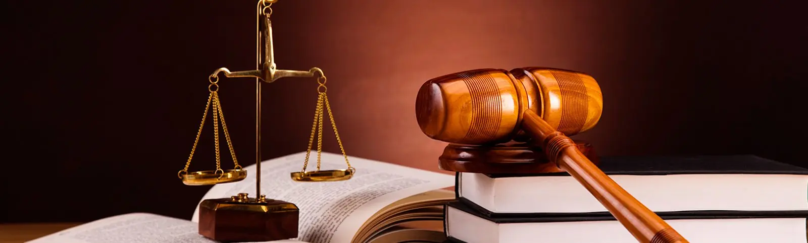10 CURSOS ONLINE GRATIS DE DERECHO 10 CURSOS ONLINE GRATIS DE DERECHO