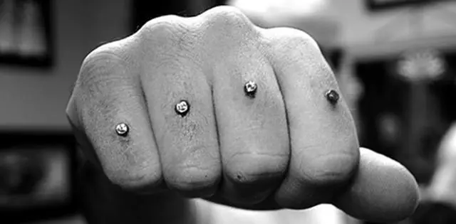 Piercing microdermal, lo que debes saber sobre este implante