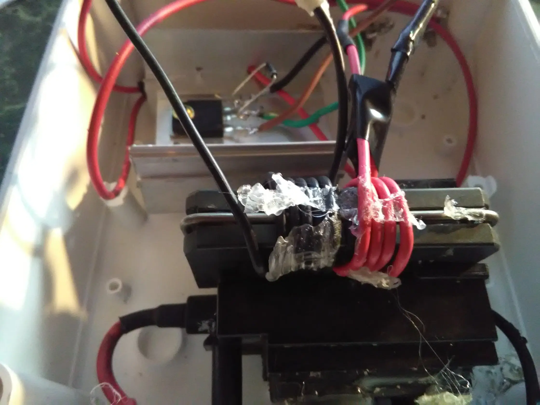 Como Conectar un Flyback para Producir Alto Voltaje