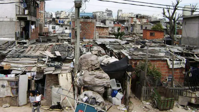 Mas de 8 millones de argentinos viven en pobreza extrema