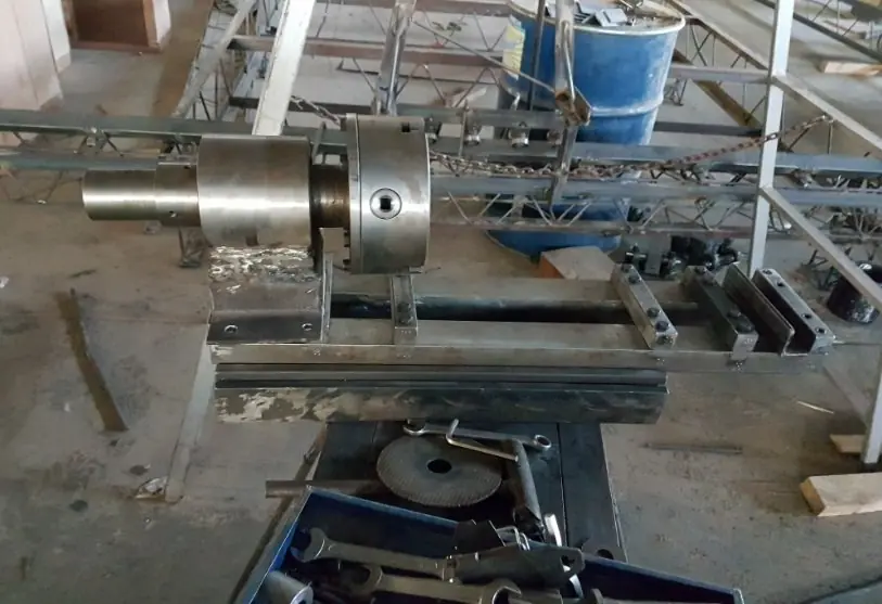 Hecho en casa, robot fabricador de engranajes con arduino