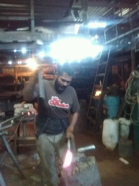 grandes cuchillos echos con barilla corrugada