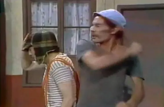 Descubre al novio de su hija siendo infiel y así lo encara