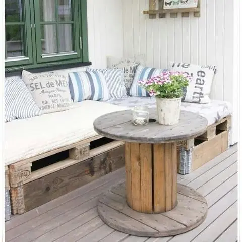 Muebles hechos con tarimas para tu casa!
