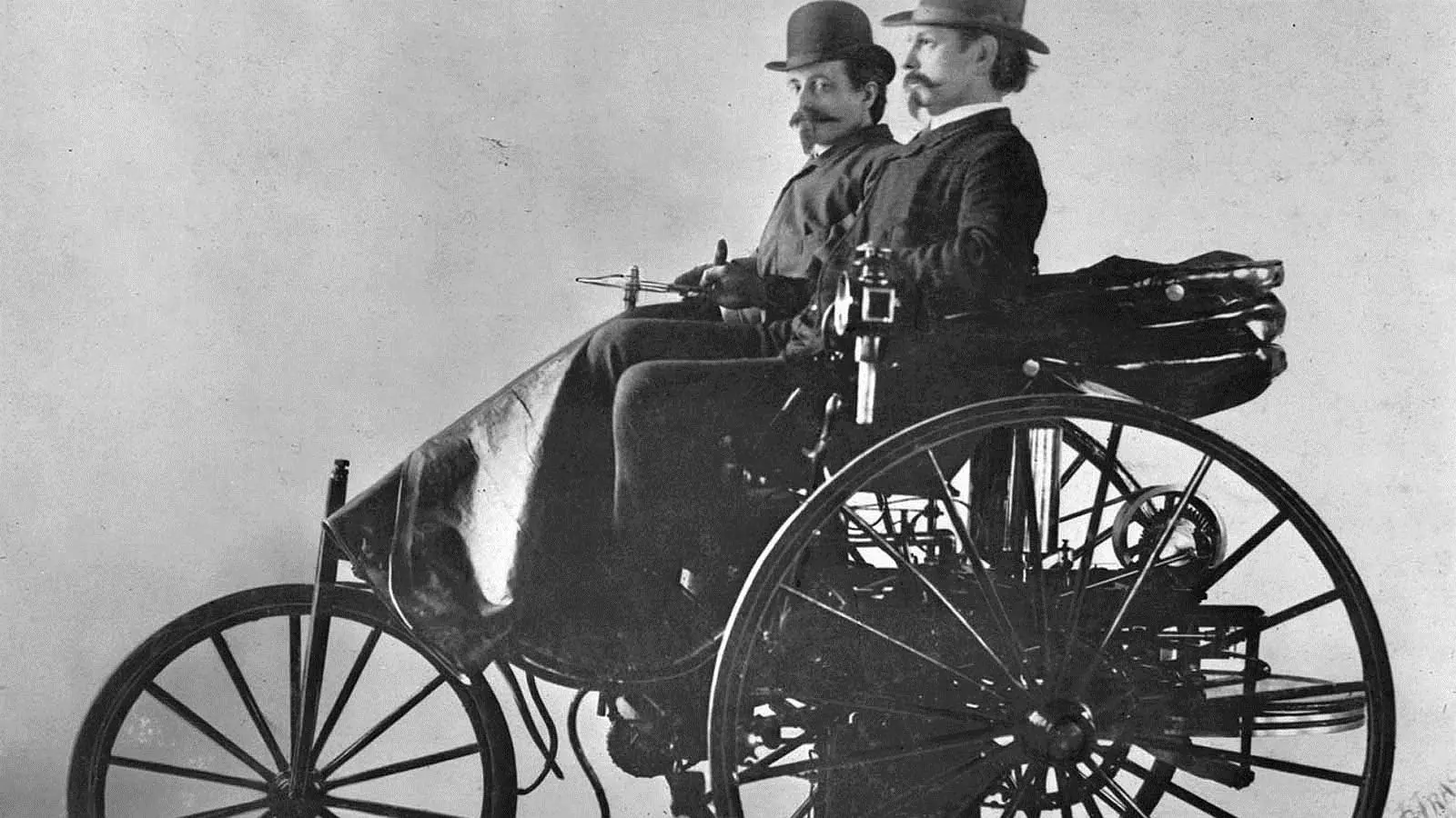 1886