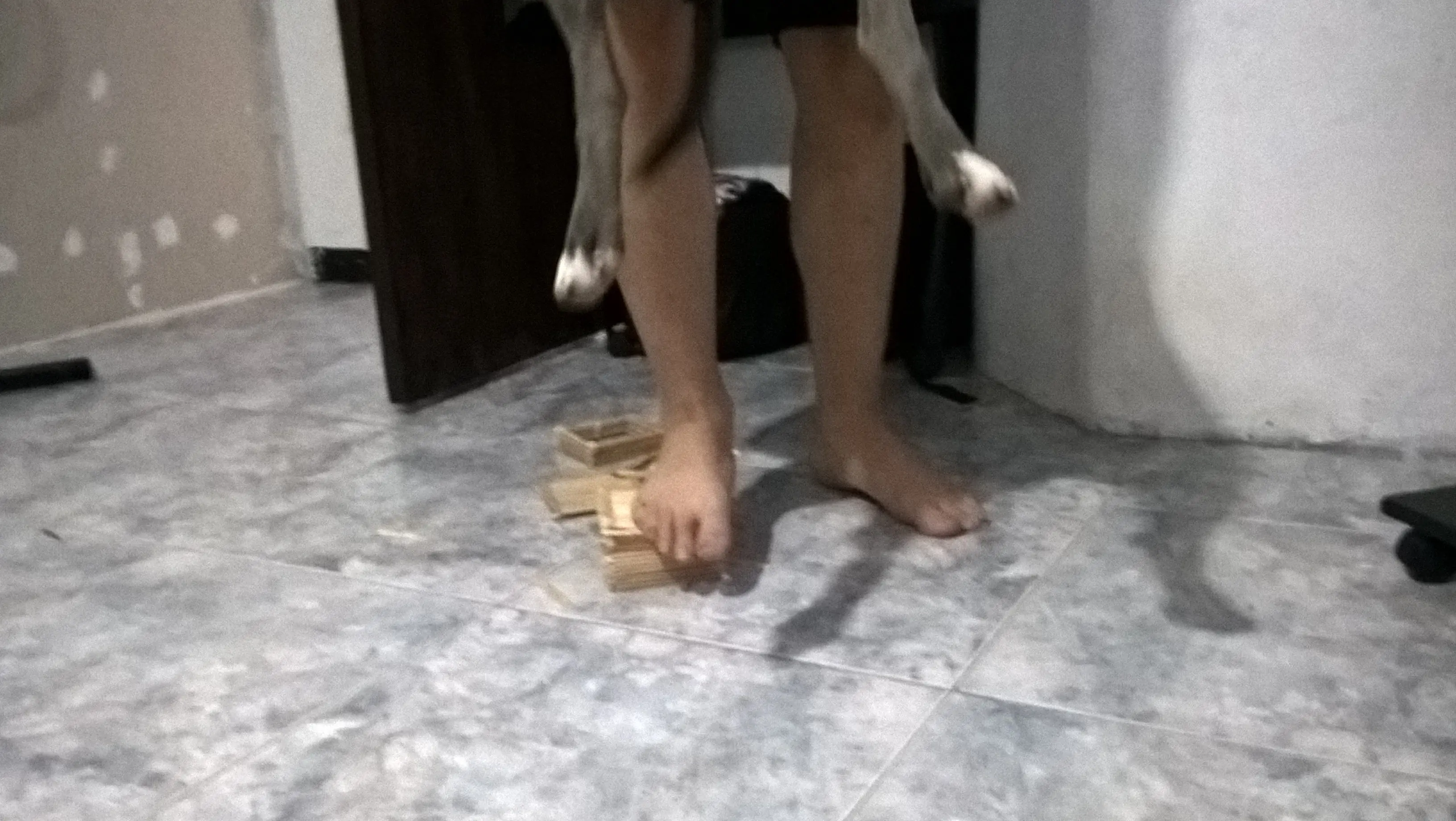 construí una alcancía, resiste 100kg (certificada)