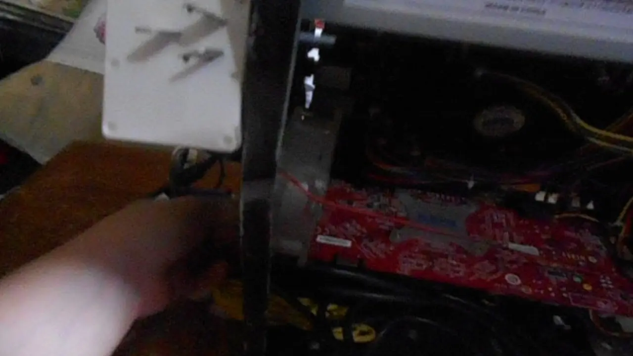 Mira mi poderosa Pc del 2008 con juegos de hoy en ultra Mira mi poderosa Pc del 2008 con juegos de hoy en ultra