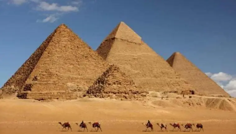 Un papiro revela cómo se contruyeron las pirámides