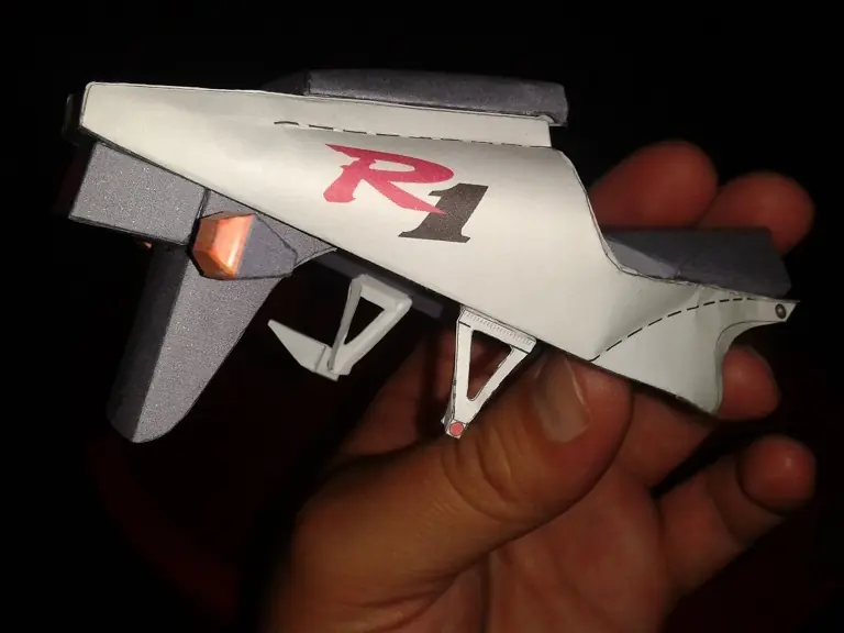 Yamaha YZF-R1 Papercraft