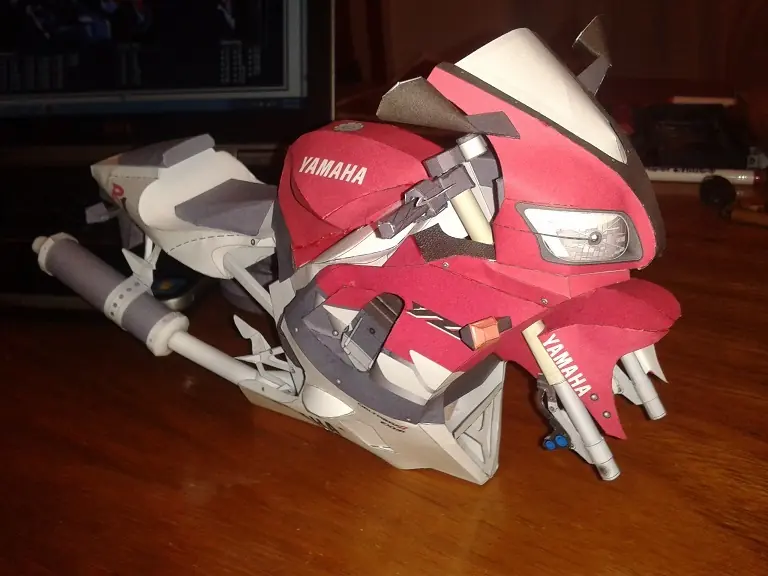 Yamaha YZF-R1 Papercraft