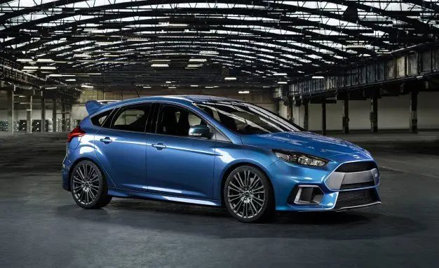 subite al Ford Focus RS y escuchalo como suena