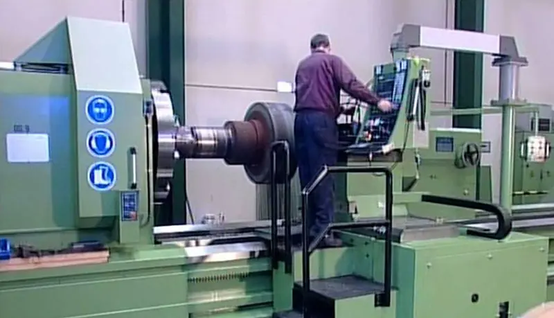 Aprendiendo sobre el torno, pasa lince alfarero