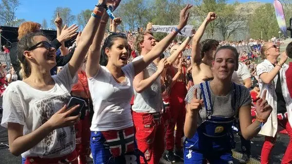 La fiesta de egresados en Noruega