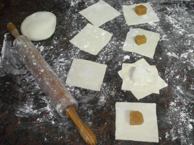 Pastelitos con dulce de membrillo originales
