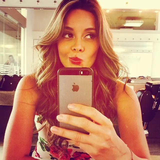 Te gustan las colombianas? Pasa y conoce a Alejandra