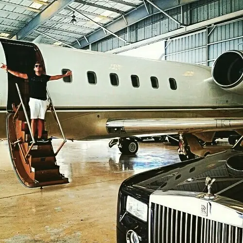 8 hábitos que tienes a diario y un millonario evita siempre