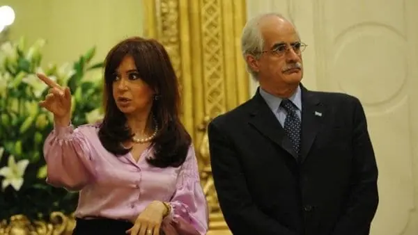 Taiana el asesino que acompaña a CFK