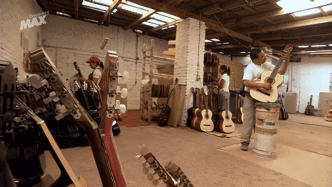 Te explico como se hacen las guitarras artesanal/industrial