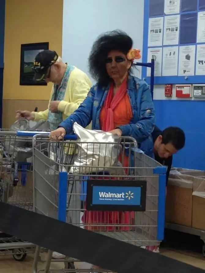 20 fotos que prueban que walmart no es de este mundo
