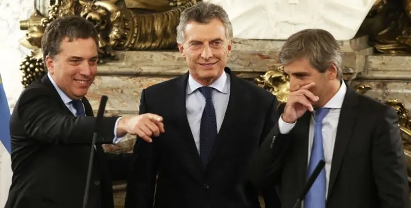 Macrismo endeuda al pais por 100 años oficial