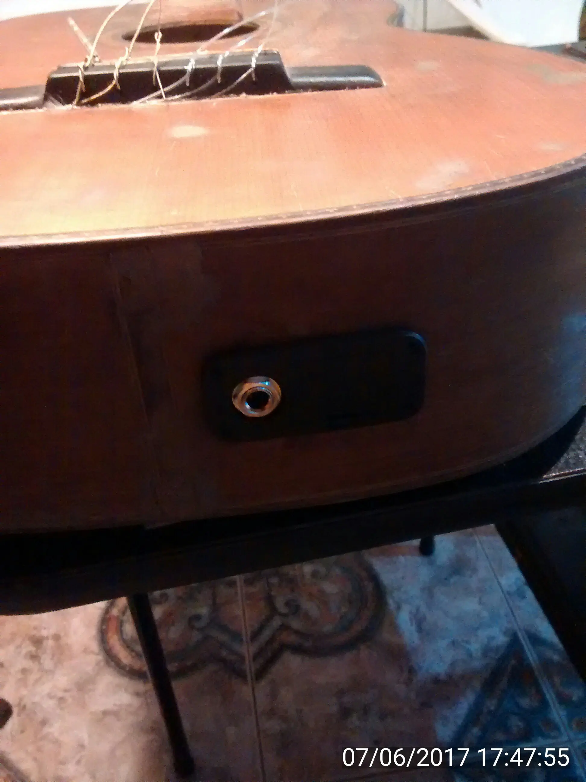 Arreglé una guitarra criolla y te lo muestro tiburón bebé!