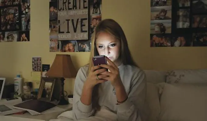 Adolescentes usan la pornografía para su educación sexual
