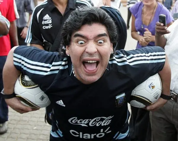 Una foto de messi y 2 de Dodoria