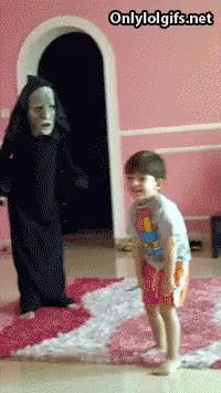 10 cómicos gifs de niños asustándose