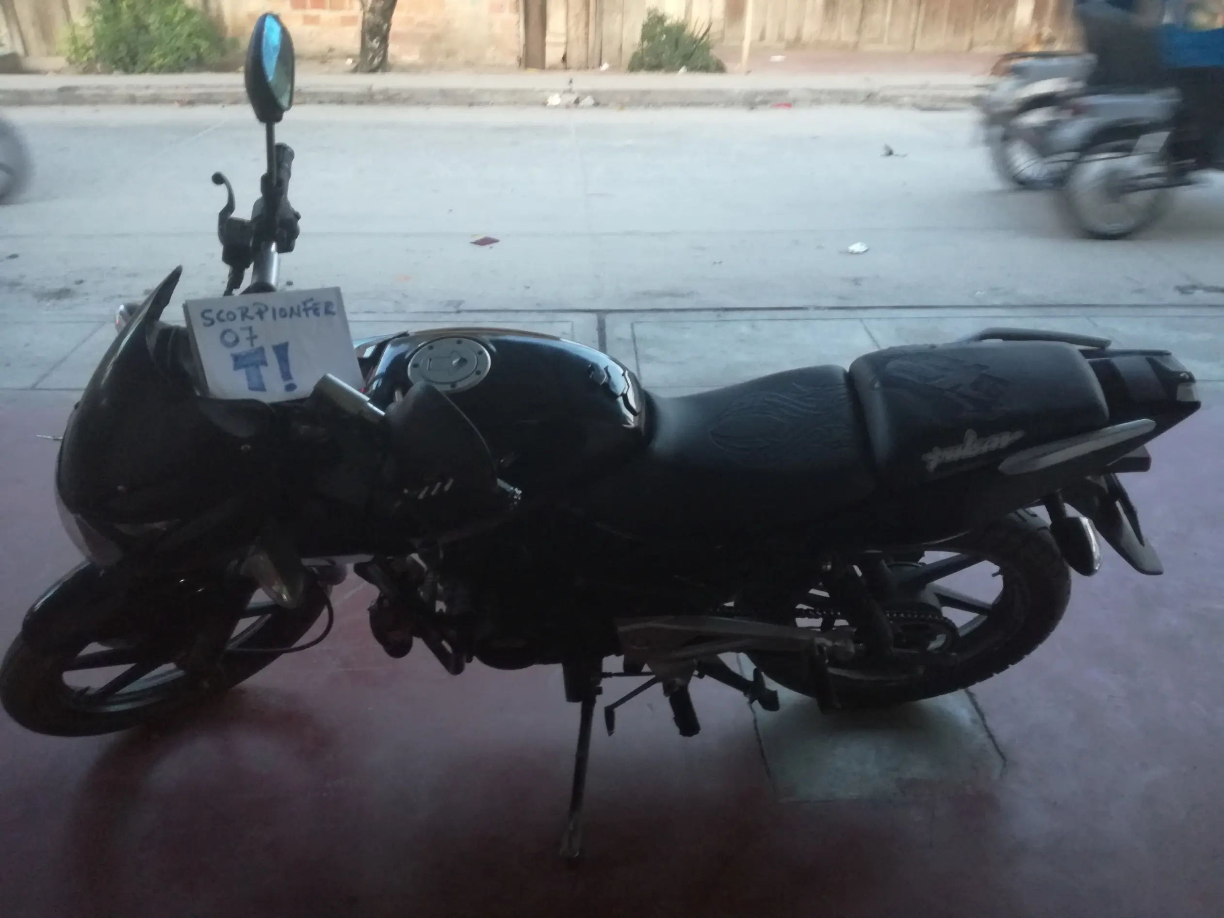 pulsar 180