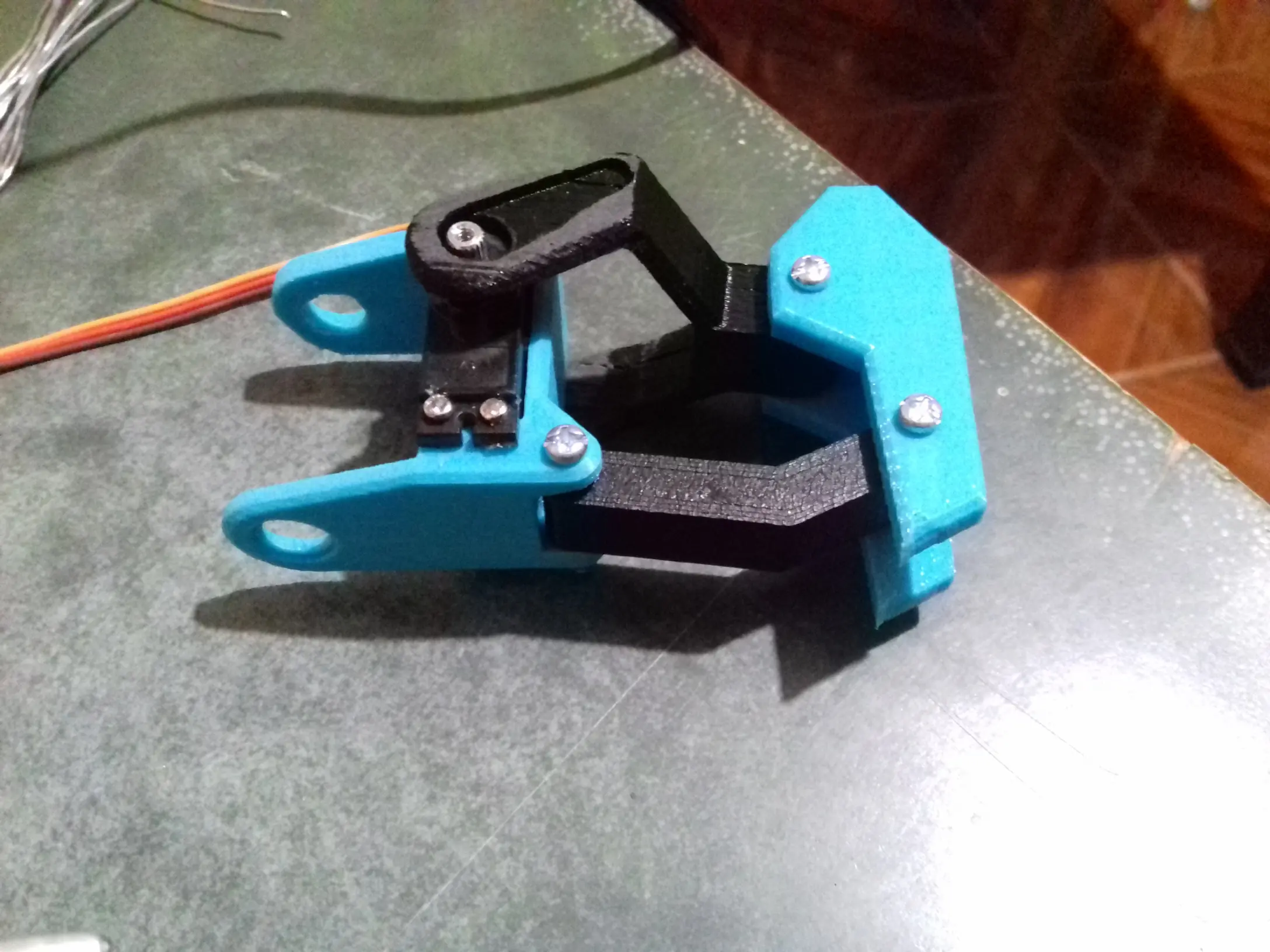 robot diferente