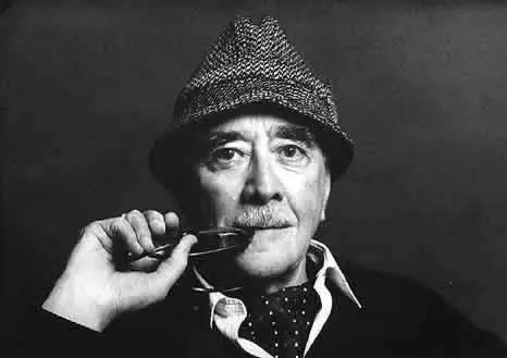 Manuel Mujica Láinez Manuel Mujica Láinez