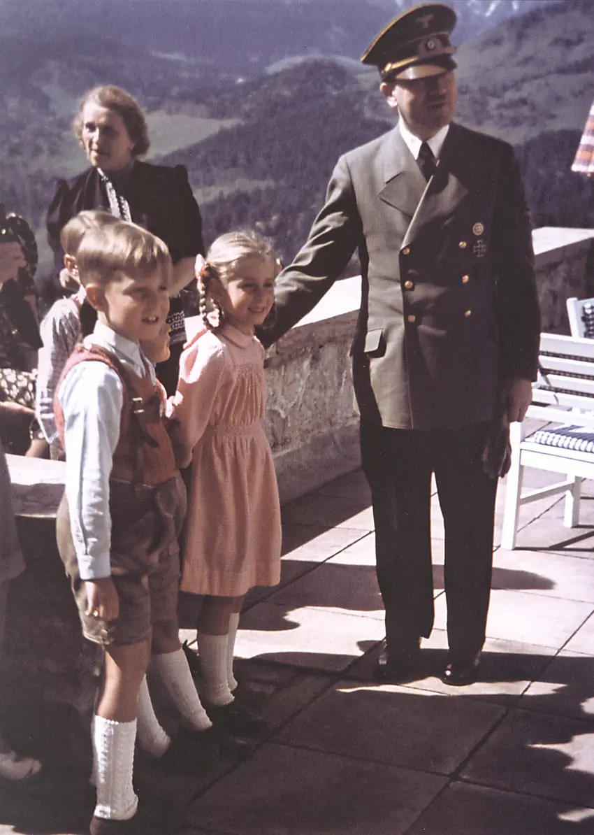 12 mentiras sobre Hitler + Muy buenas fotos poco conocidas 12 mentiras sobre Hitler + Muy buenas fotos poco conocidas